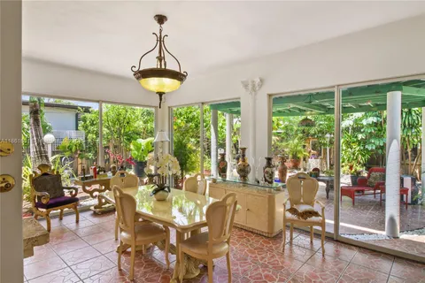 6101 SW 13th Ter, West Miami FL 33144