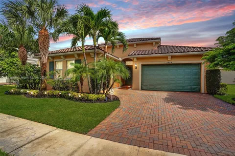 2954 Bellarosa Cir, Royal Palm Beach FL 33411