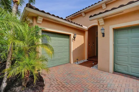 2954 Bellarosa Cir, Royal Palm Beach FL 33411