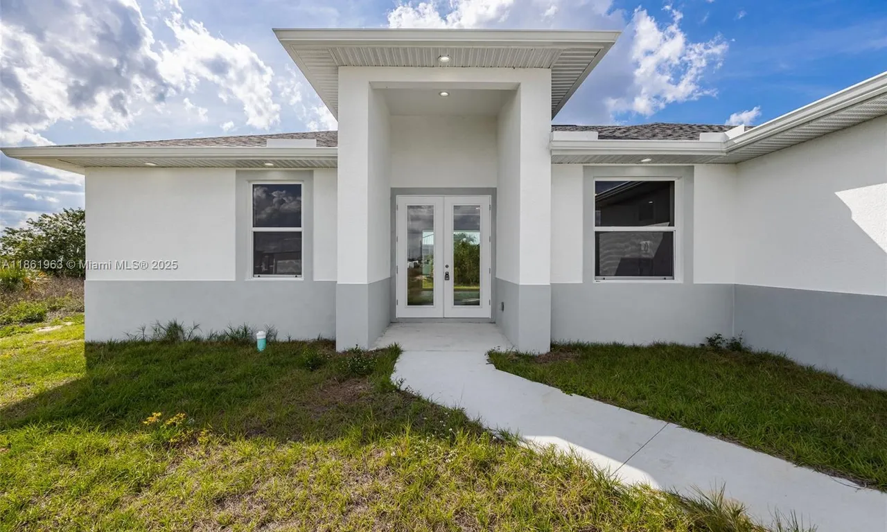 915 Marconi Loop, La Belle FL 33935