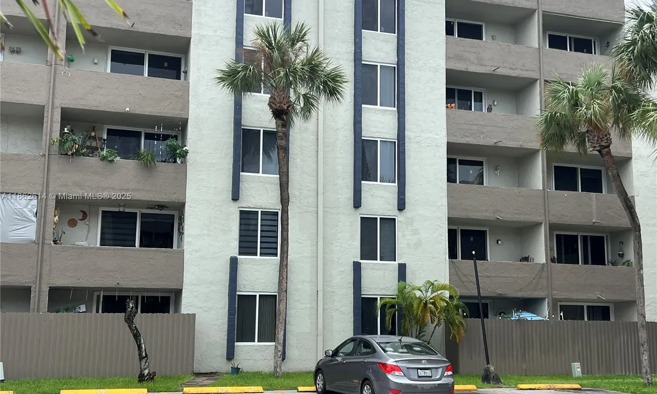 10000 NW 80th Ct # 2166, Hialeah Gardens FL 33016