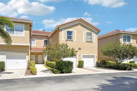 108 Lighthouse Cir, Tequesta FL 33469