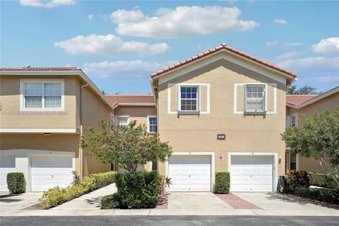 108 Lighthouse Cir, Tequesta FL 33469