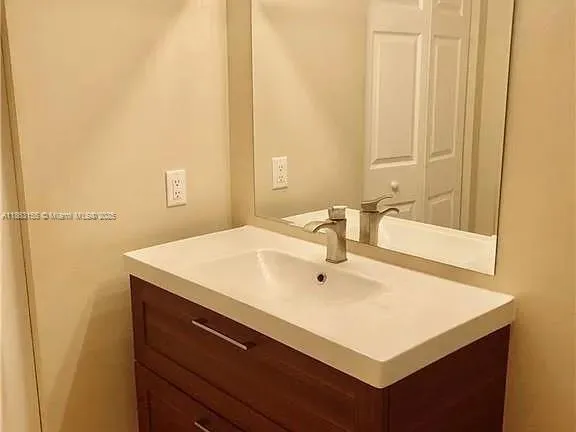 2185 86th Dr, Vero Beach FL 32966