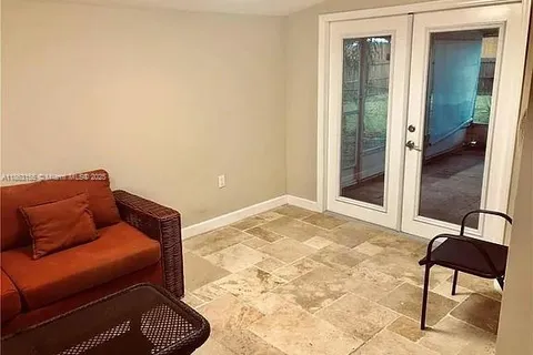 2185 86th Dr, Vero Beach FL 32966