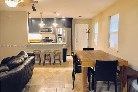 2185 86th Dr, Vero Beach FL 32966