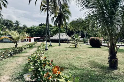 Casa De Campo Castillete, FL