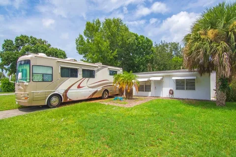 1650 5 Ave, Vero Beach FL 32960