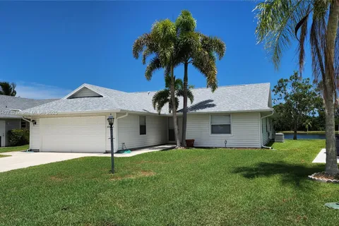 6951 SE Lillian Ct, Stuart FL 34997