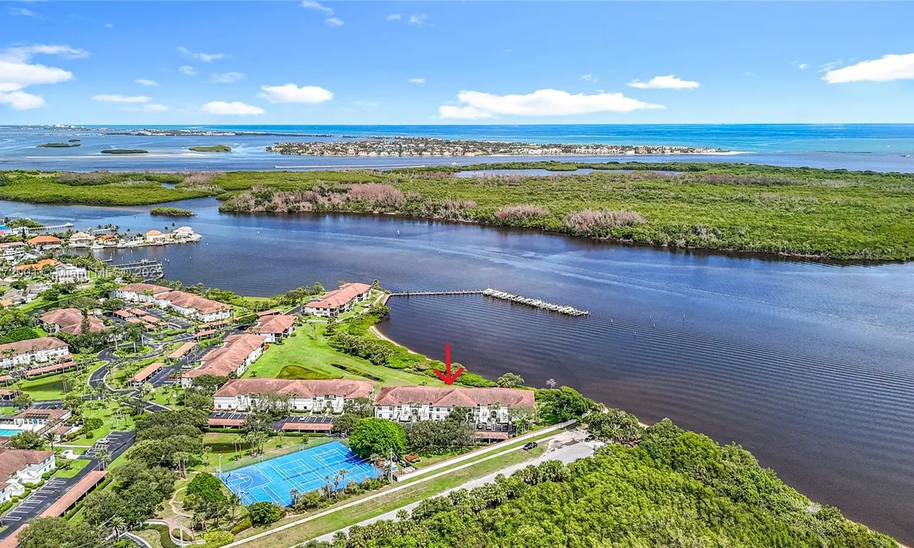 6082 SE Landing Way # 11, Stuart FL 34997