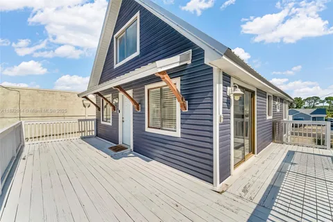 7315 BEACH DR, Panama City FL 32408