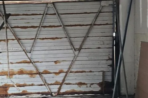 811 40 AVE NE, St Petersburg FL 33703