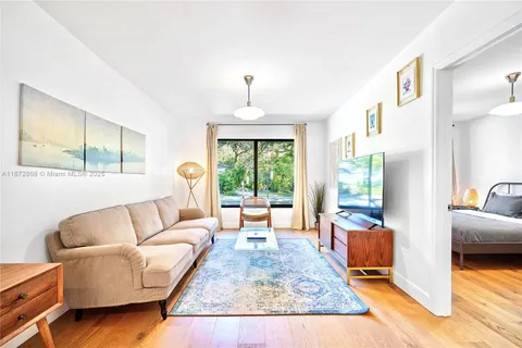 156 NW 90th St, El Portal FL 33150