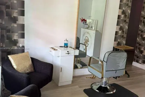 825 E COWBOY WAY, La Belle FL 33935