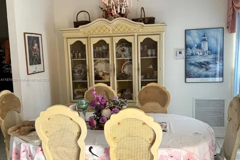 188 Gulfstream Cir, Royal Palm Beach FL 33411