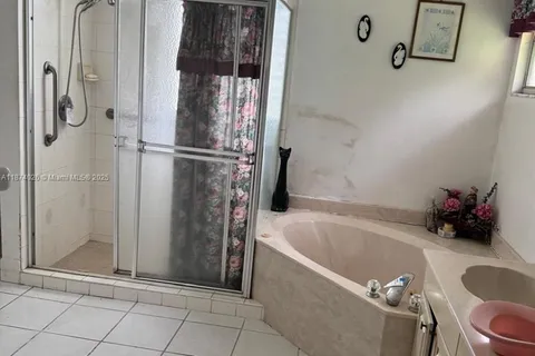 188 Gulfstream Cir, Royal Palm Beach FL 33411