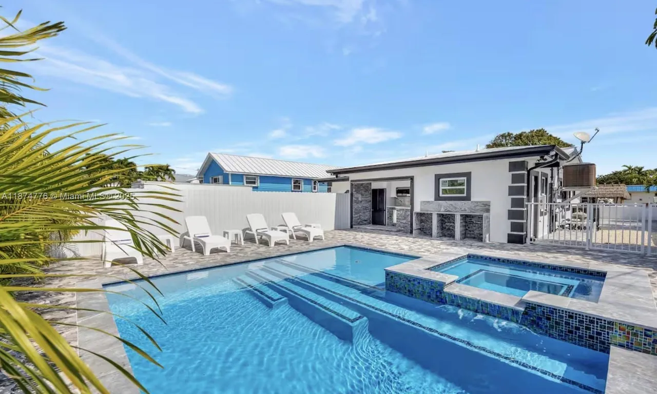 2301 Yellowtail Dr, Marathon FL 33050