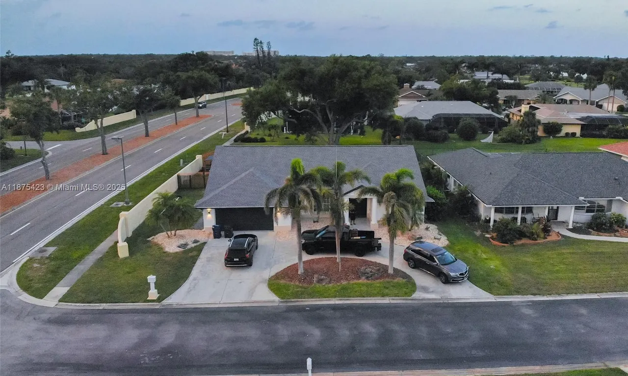 1010 Joyce CT, Venice FL 34293