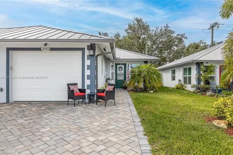 200 Village Circle, La Belle FL 33935