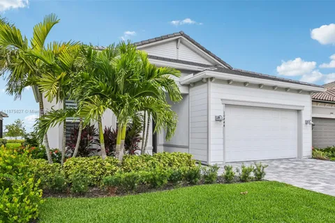 10444 Northbrook Cir, Palm Beach Gardens FL 33412