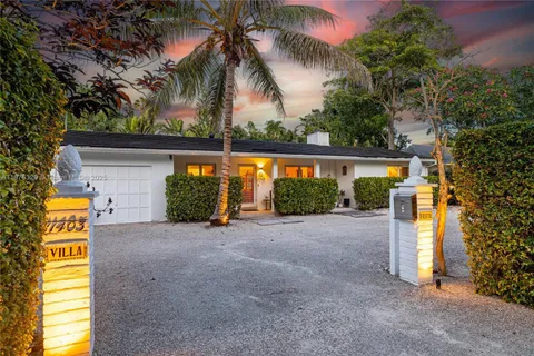 11403 NE 8th Ave, Biscayne Park FL 33161