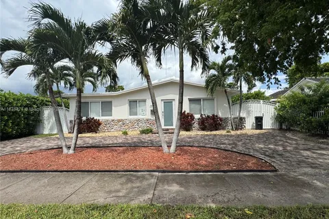 6411 SW 22nd St, West Miami FL 33155