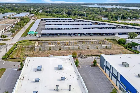 9310 Ulmerton Rd # 4, Largo FL 33773