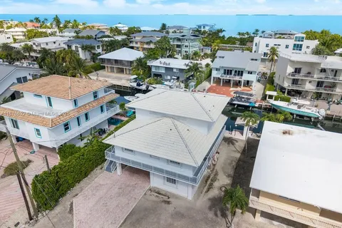 106 Lisbon Ct, Islamorada FL 33036