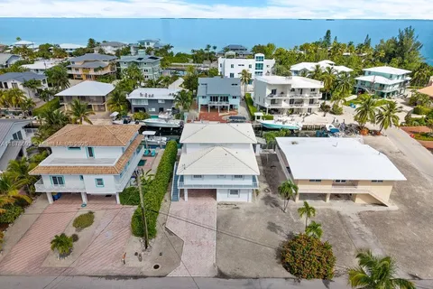 106 Lisbon Ct, Islamorada FL 33036