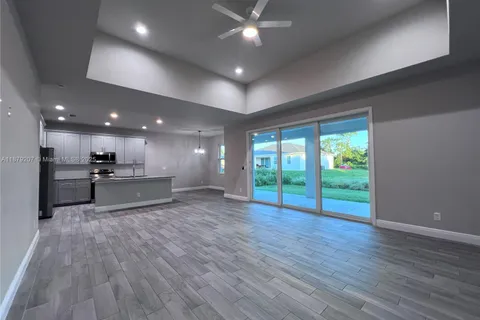 324 Kansas Terr, La Belle FL 33939