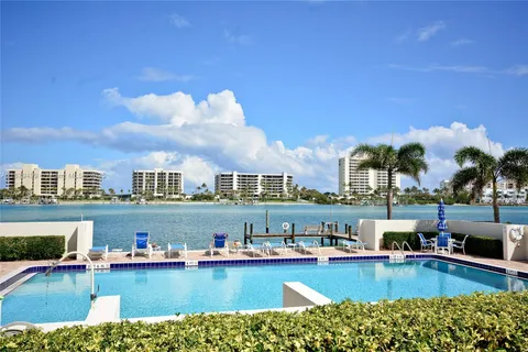 19800 Sandpointe Bay Dr # 106, Tequesta FL 33469