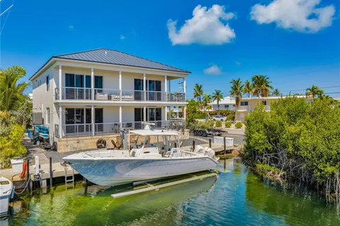 96 W Plaza Del Sol, Islamorada FL 33036