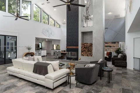 2261 NW 24th Ave, Gainesville FL 32605