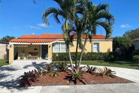 281 Lafayette Dr, Miami Springs FL 33166