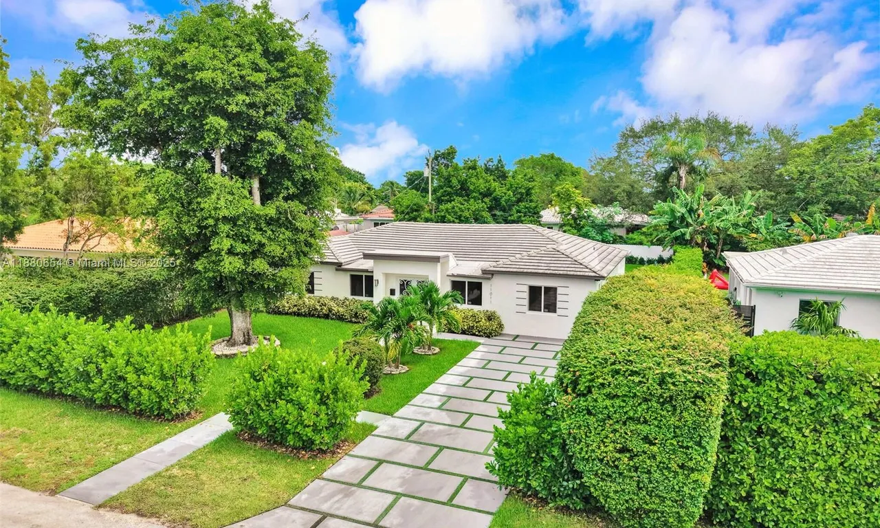 11011 NE 9th Ct, Biscayne Park FL 33161