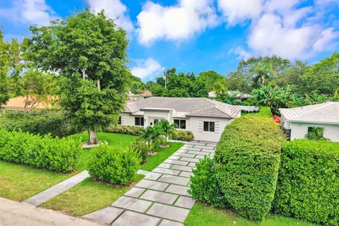 11011 NE 9th Ct, Biscayne Park FL 33161