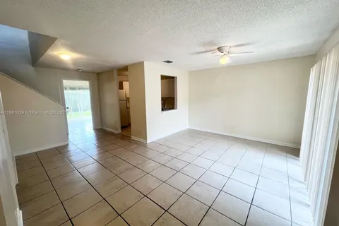 910 Cypress Way E, Palm Springs FL 33406