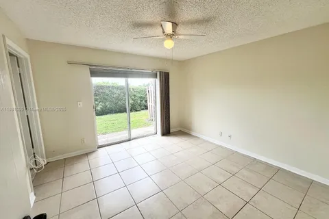 910 Cypress Way E, Palm Springs FL 33406