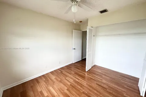 910 Cypress Way E, Palm Springs FL 33406