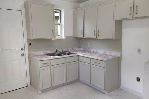 1630 Barnett ST, Jacksonville FL 32209