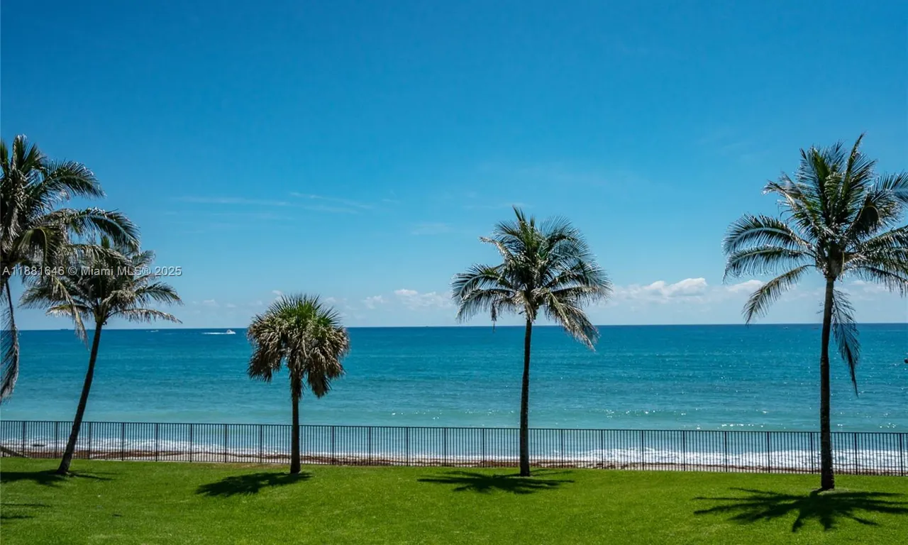 100 Beach Rd # 204, Tequesta FL 33469