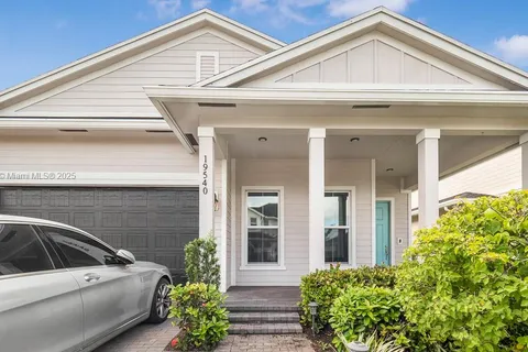 19540 Wheelbarrow Bnd, Loxahatchee FL 33470