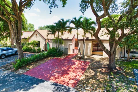 5197 Peppercorn St, Palm Beach Gardens FL 33418