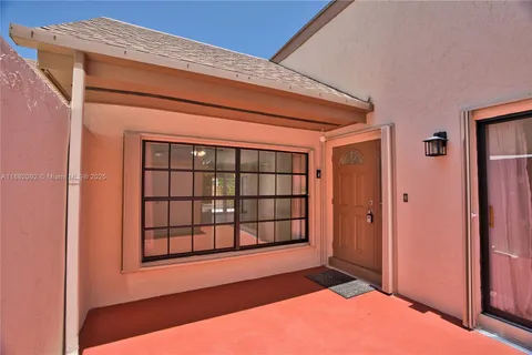 5197 Peppercorn St, Palm Beach Gardens FL 33418