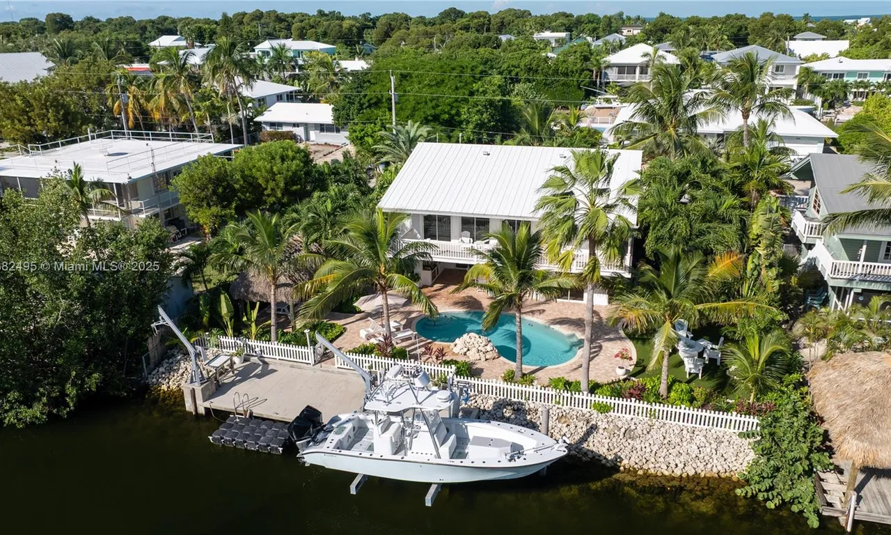 240 Mohawk St, Islamorada FL 33070