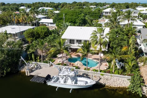 240 Mohawk St, Islamorada FL 33070