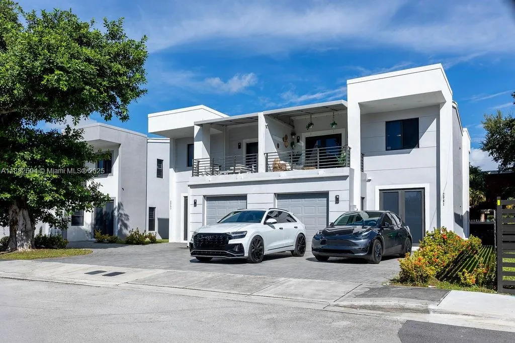 2061 Washington Ave # 4, Opa-Locka FL 33054