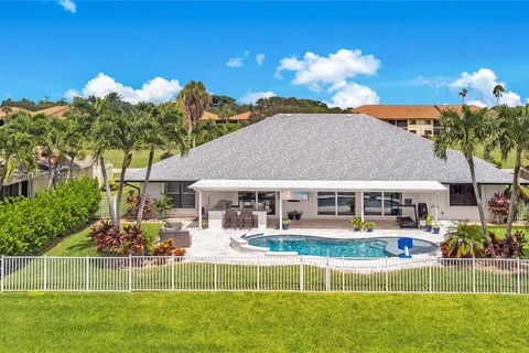 7104 SE Bunker Hill Dr, Hobe Sound FL 33455