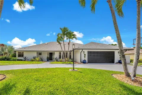 7104 SE Bunker Hill Dr, Hobe Sound FL 33455