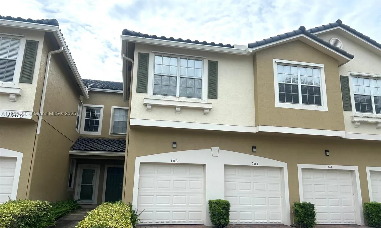 1560 SE Wilshire Pl # 103, Stuart FL 34994